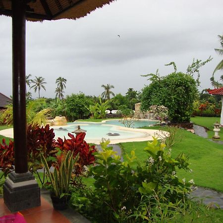 Villa Bali Pondok Jepang 罗威那 外观 照片