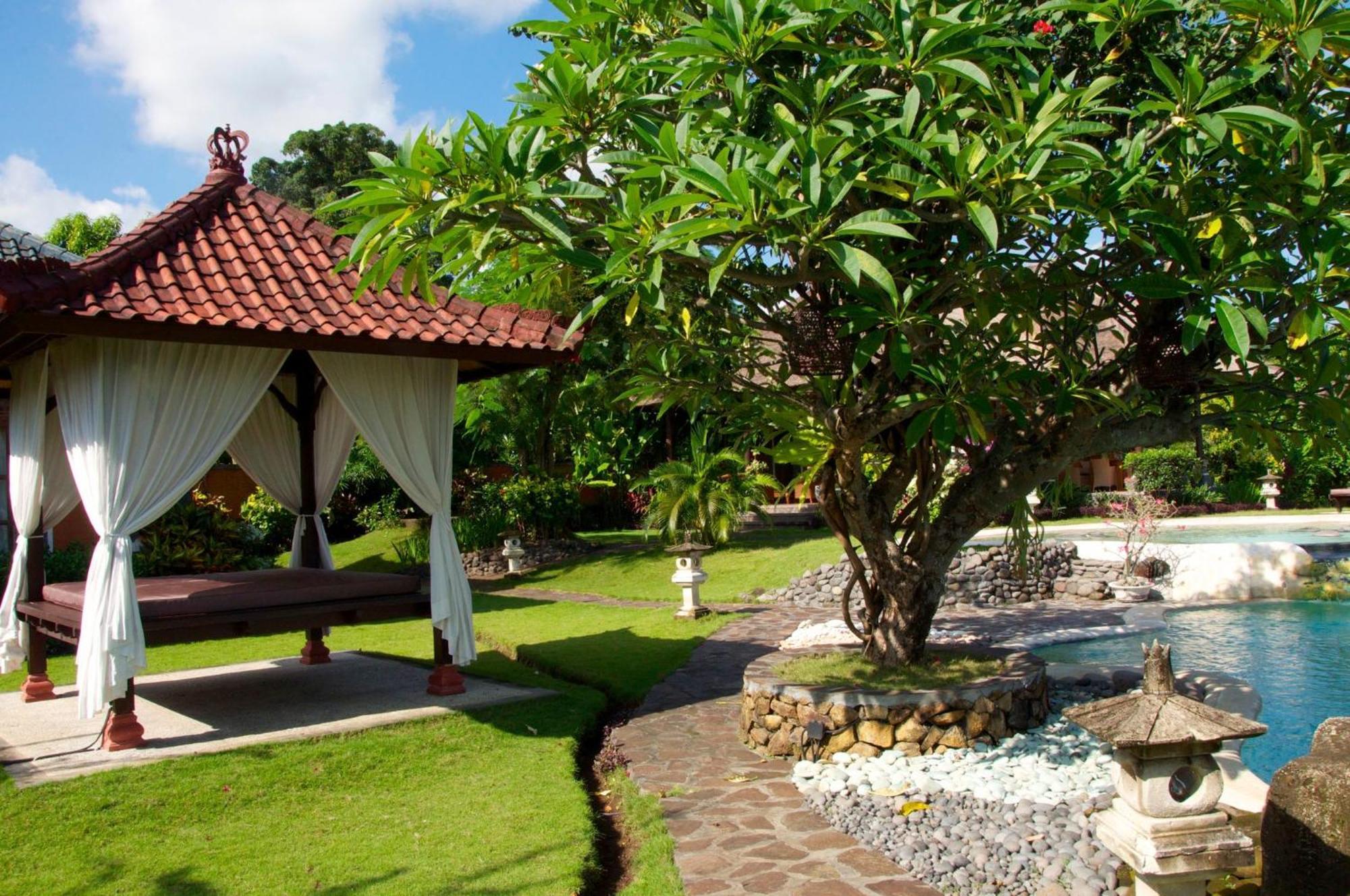 Villa Bali Pondok Jepang 罗威那 外观 照片