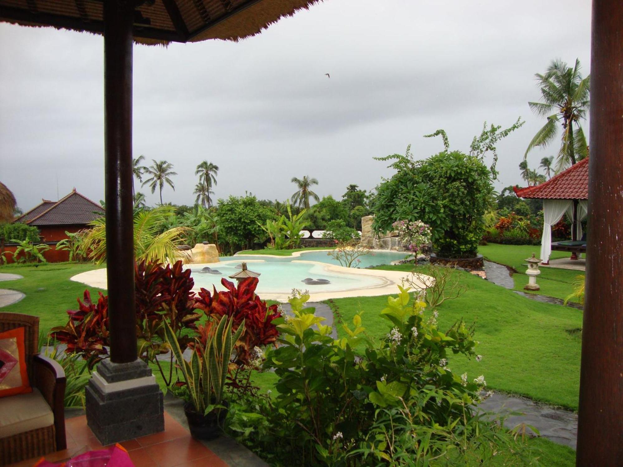 Villa Bali Pondok Jepang 罗威那 外观 照片