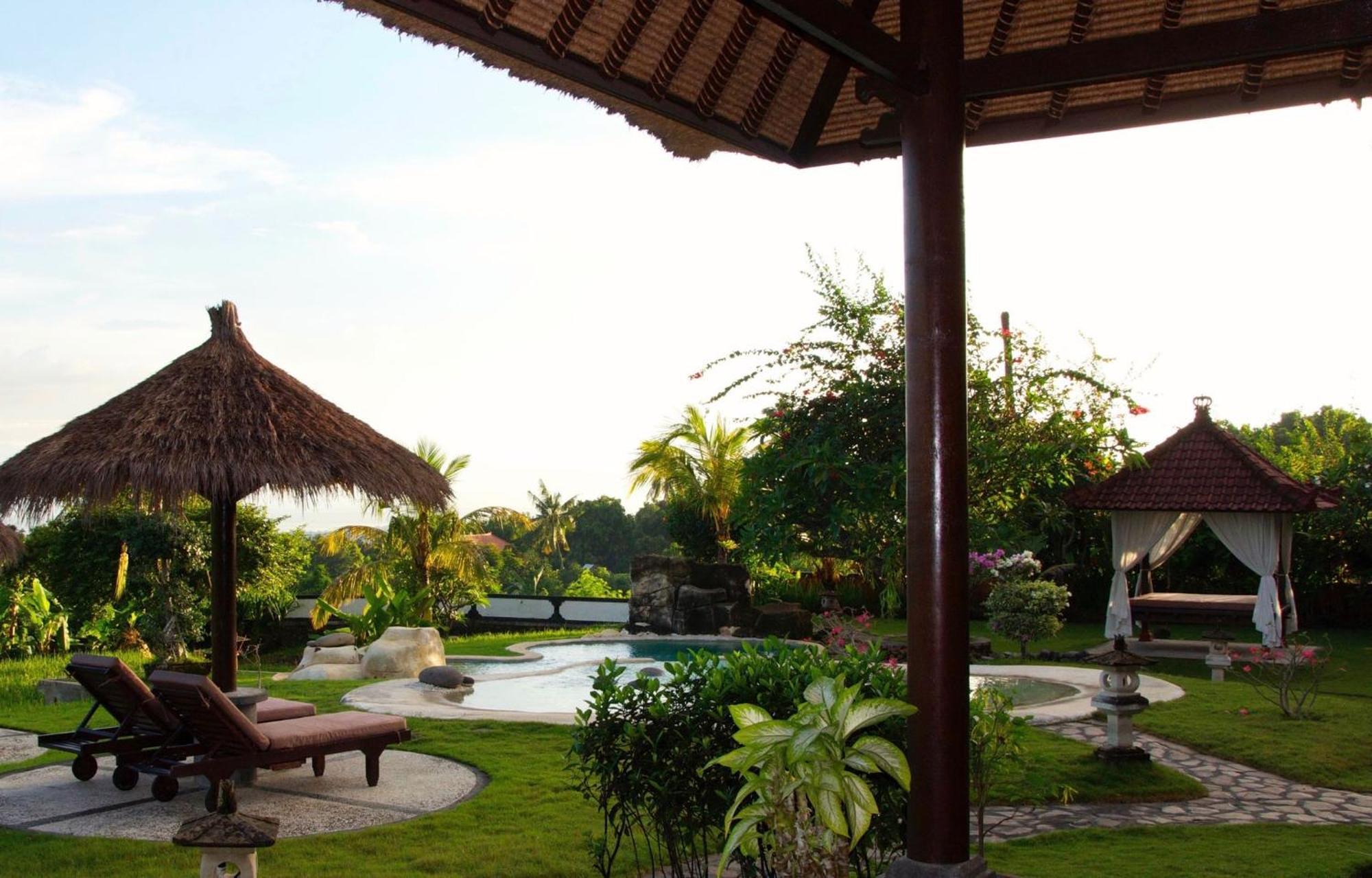 Villa Bali Pondok Jepang 罗威那 外观 照片