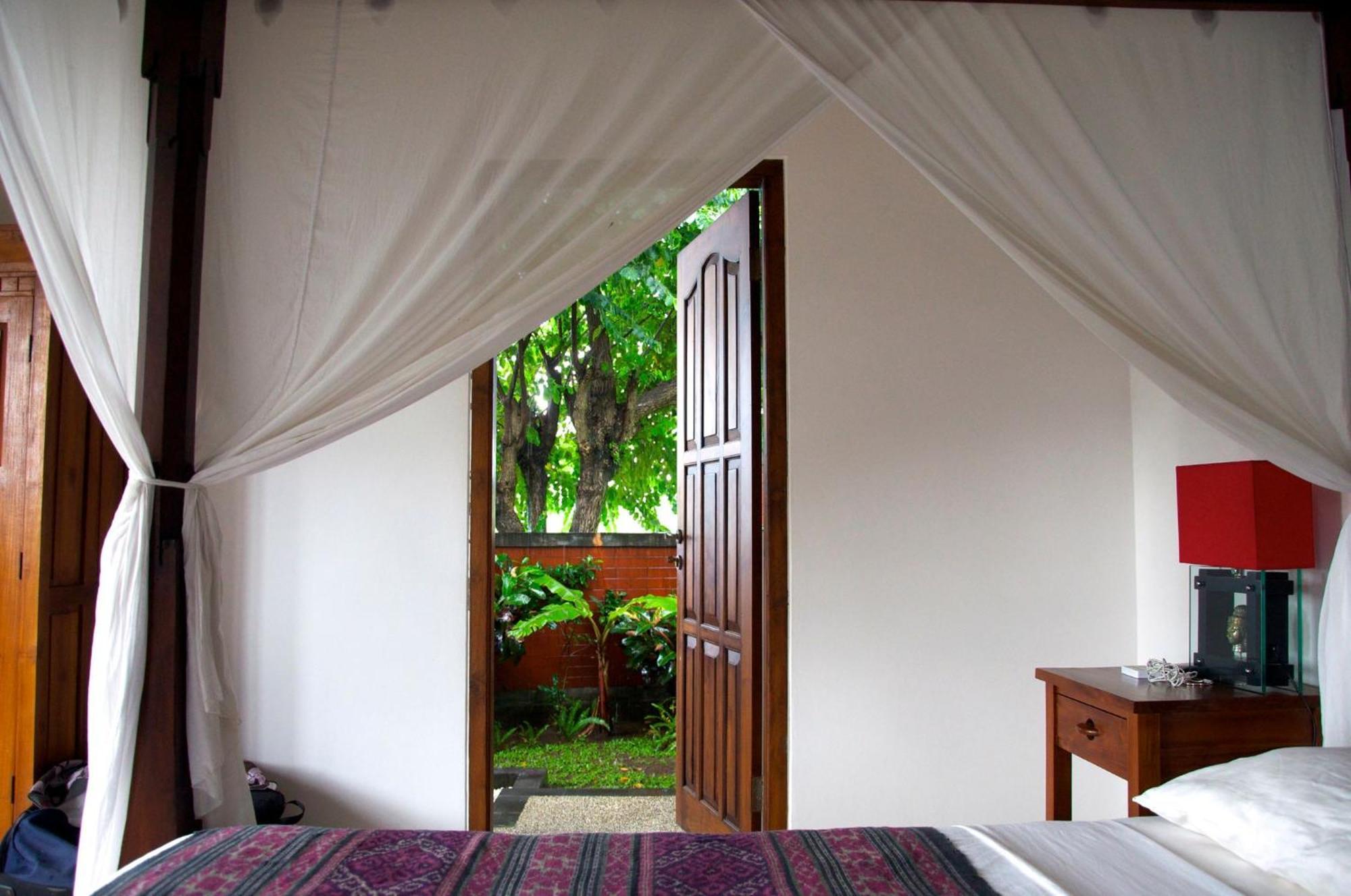 Villa Bali Pondok Jepang 罗威那 外观 照片