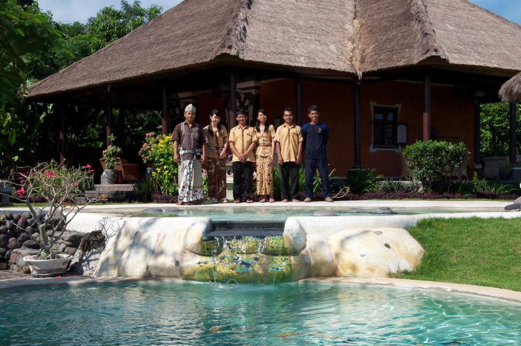 Villa Bali Pondok Jepang 罗威那 外观 照片