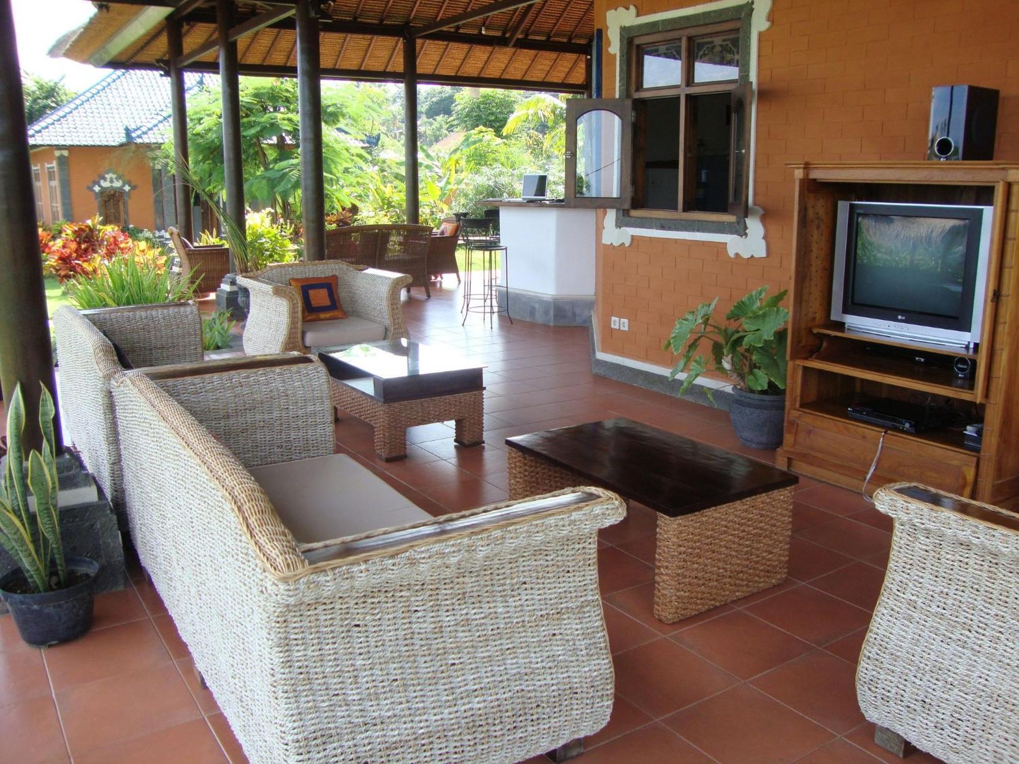 Villa Bali Pondok Jepang 罗威那 外观 照片